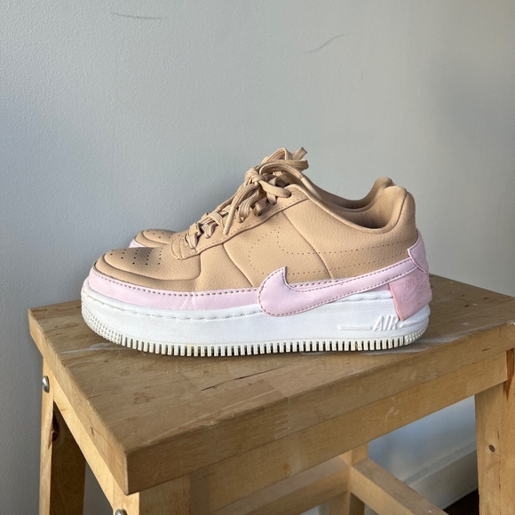 Women's Nike Air Force 1 Jester Beige & Pink Sneaker - Picture 1 of 4